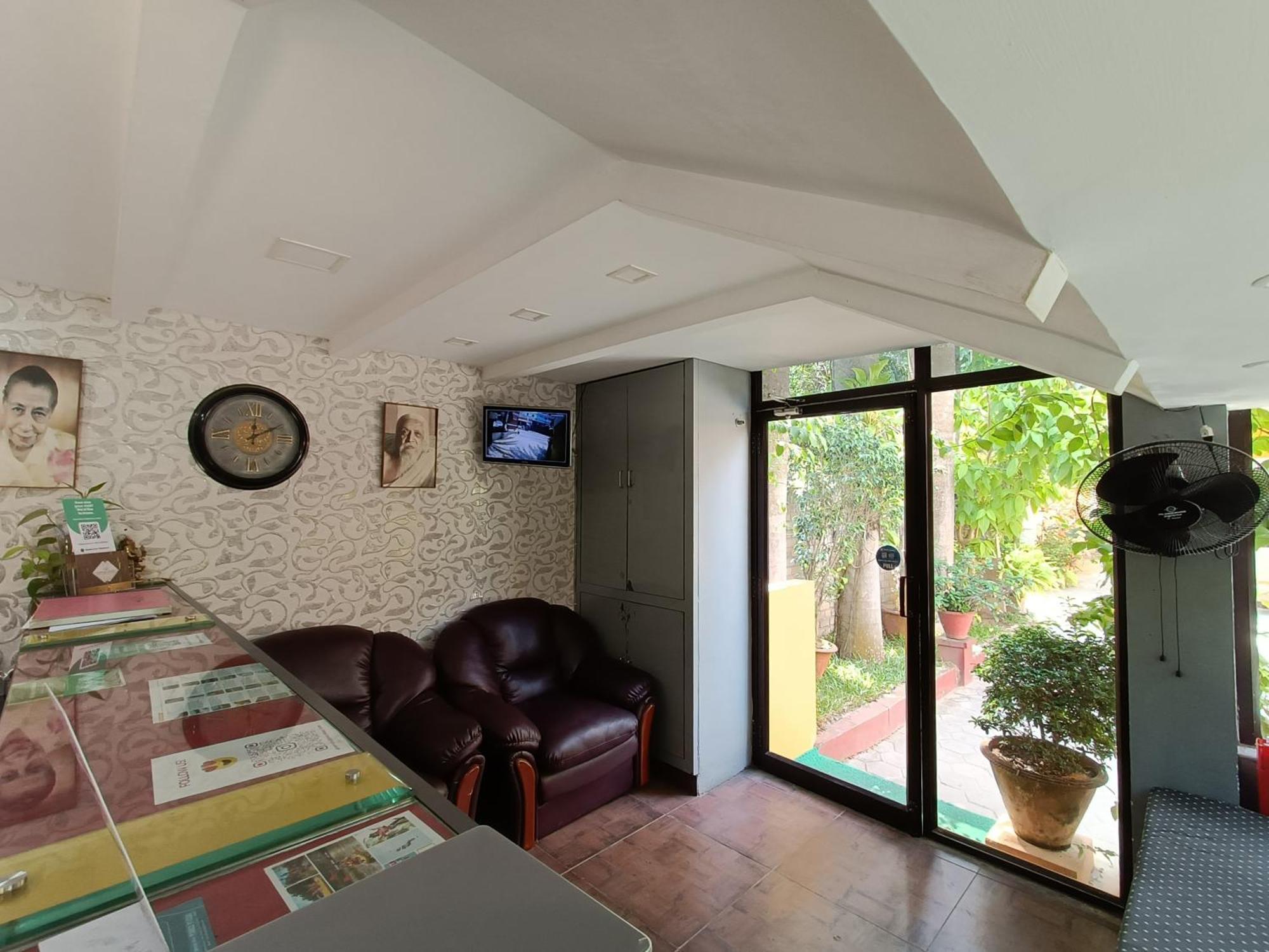 Poppys Olive De' Villa Auroville Buitenkant foto